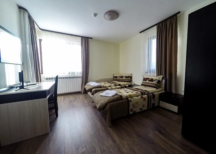 Divna Forest & House بيت ضيافة دوسبات