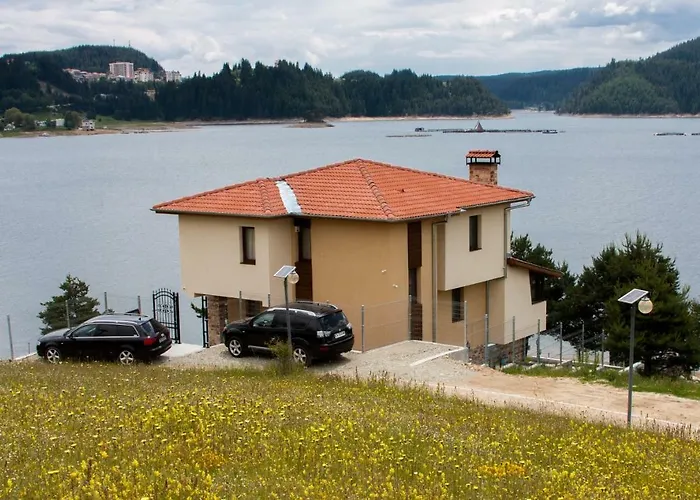 Divna Forest & House Dospat